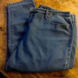 Charter Club cropped jeans size 18